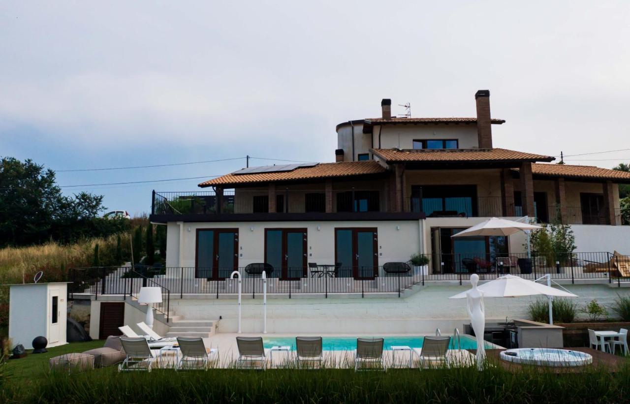 Bed & Breakfast & Novantadieci Club (adults Only) Atri