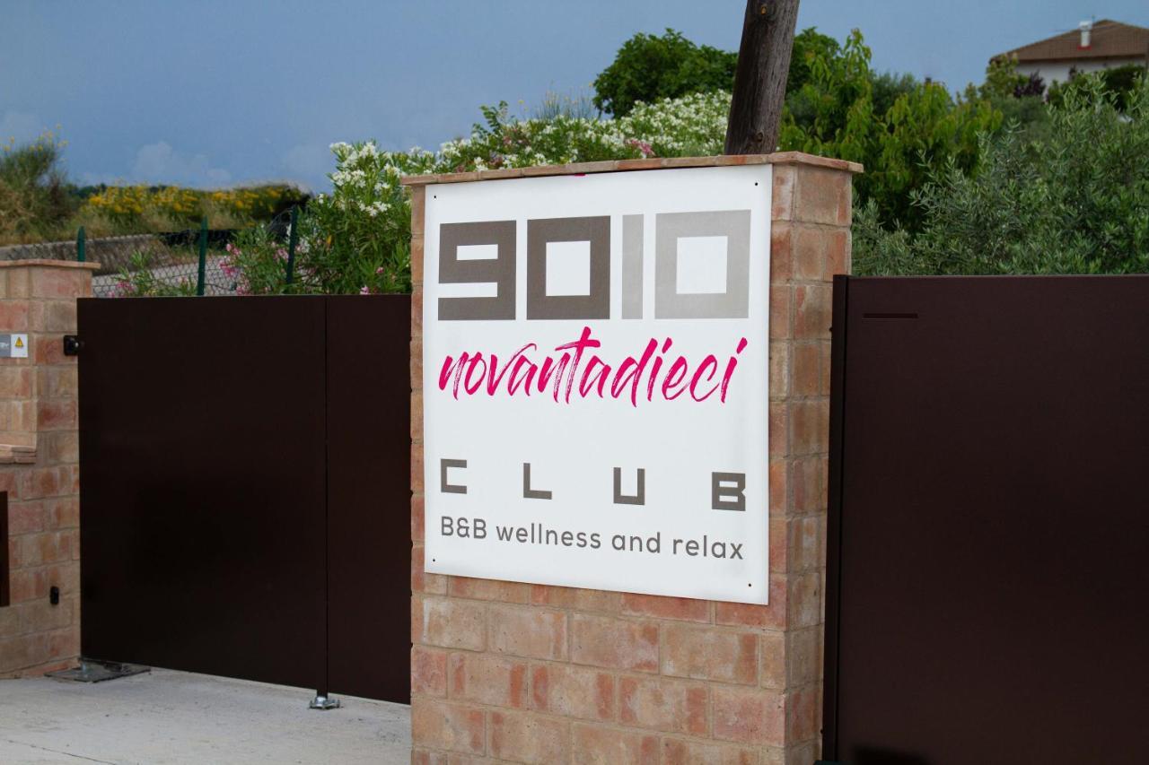Bed & Breakfast & Novantadieci Club (adults Only) Atri