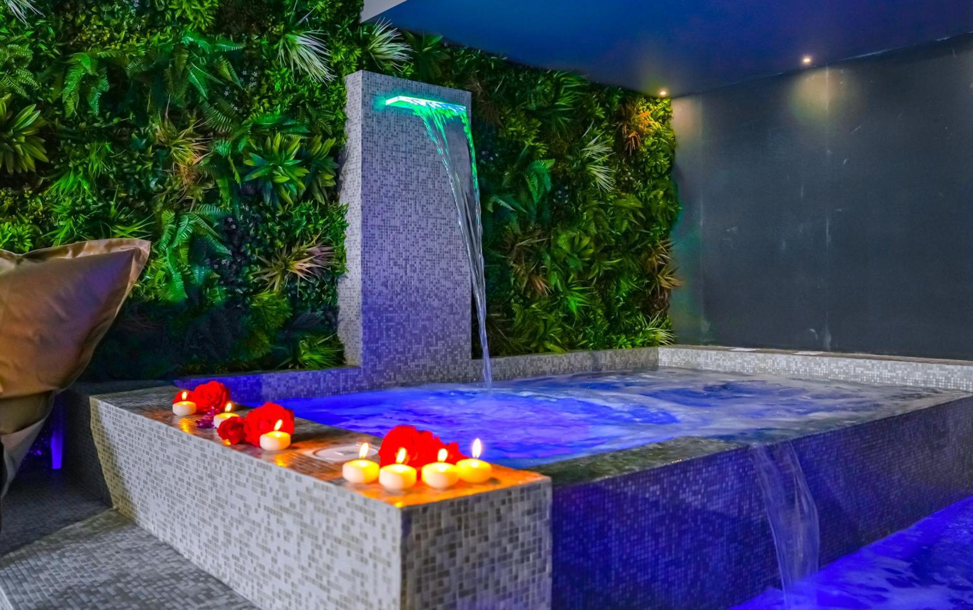 & Novantadieci Club (adults Only) Bed & Breakfast